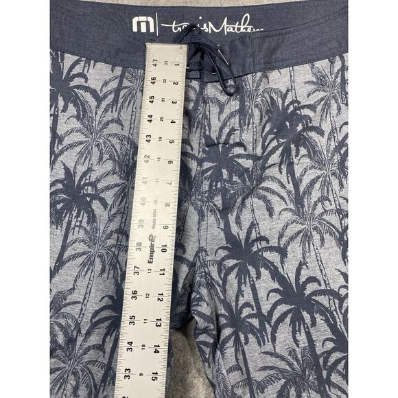 Travis Mathew Board Shorts Mens Size 40 Grey Plam Trees Swimming Vacation Beach - Picture 4 of 12